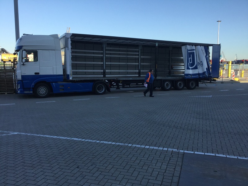 Truck De Jong Verpakking